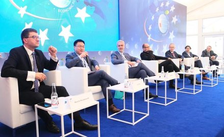 5G ma potencjał wprowadzenia zmian w przemyśle na niezwykłą skalę – stwierdzili uczestnicy panelu