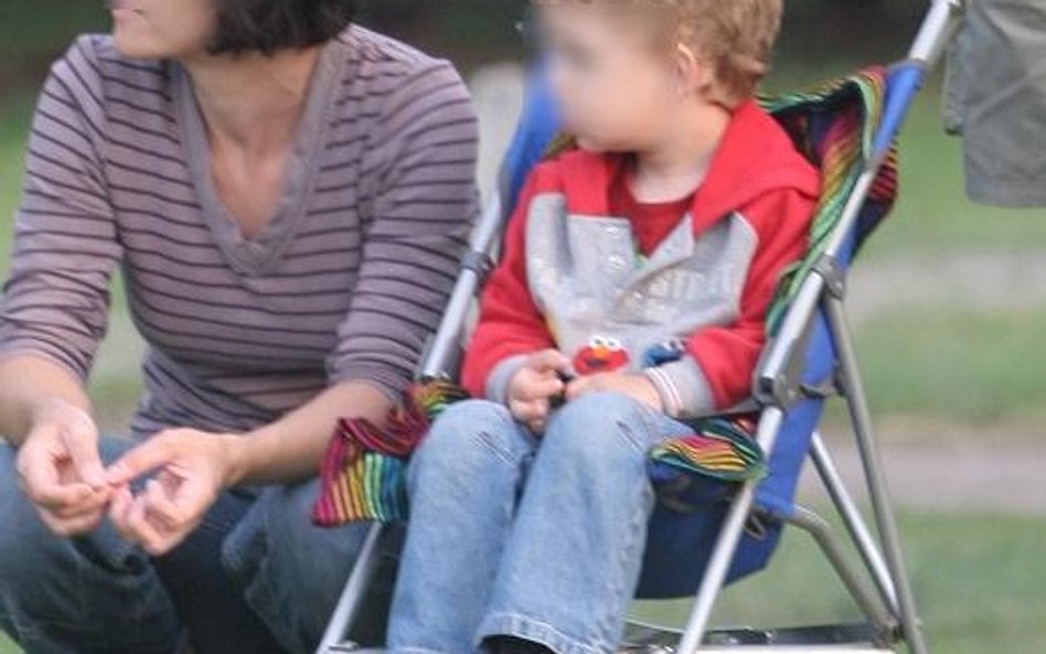 Niższy etat podczas urlopu wychowawczego to mniejsza pensja