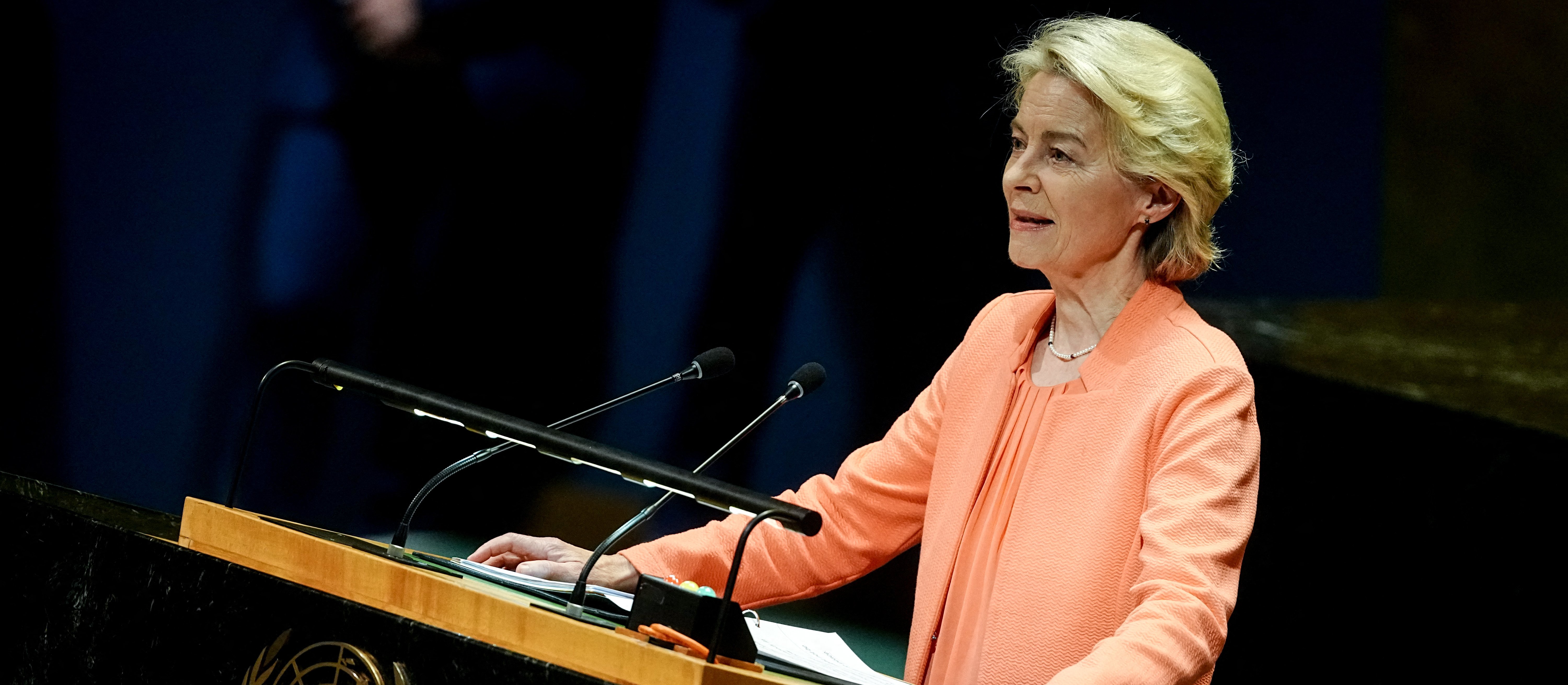 Będą cła na ropę z Rosji. Zapłacą tylko Węgry i Słowacja