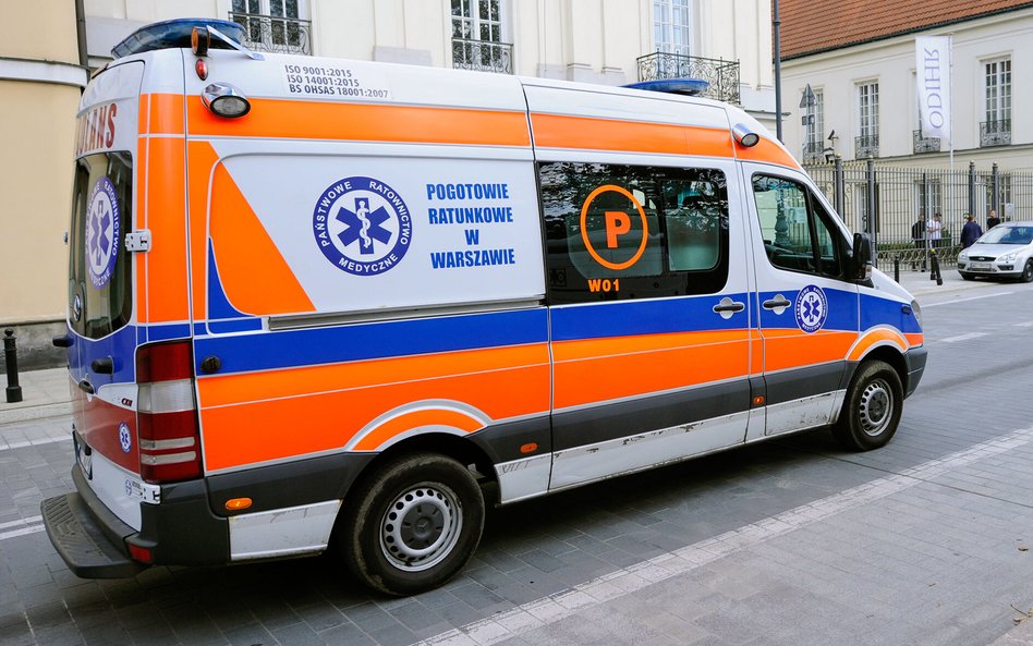 Koronawirus w Polsce. Zakażeń i zgonów mniej niż przed tygodniem