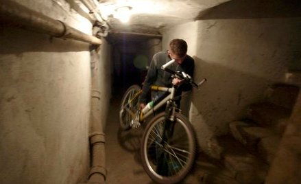 Czy trzeba dodatkowo płacić za korzystanie z piwnicy