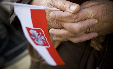 Podzieleni przez politykę