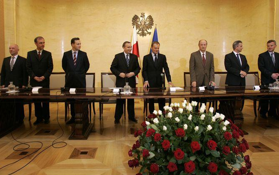 Spotkanie z mediami podsumowujące pół roku działania rzadu