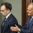Premier Donald Tusk (P) i minister finansów i gospodarki Andrzej Domański (L) na sali obrad Sejmu