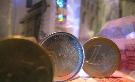 Średni dług UE wzrósł w 2011 r. do 82,5 proc. PKB