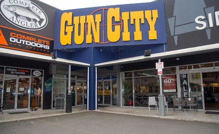 Po zamachu mieszkańcy Nowej Zelandii dobrowolnie oddają broń