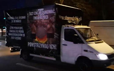 Sąd w Poznaniu uniewnnił mężczyznę blokującego ciężarówkę z hasłami anty-LGBT