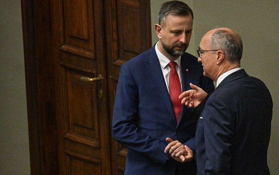 Marszałek Włodzimierz Czarzasty (P) oraz wicepremier, minister obrony narodowej Władysław Kosiniak-K