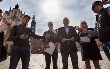 Kazimierz Ujazdowski decyzję o tym, czy wystartuje w wyborach, ma ogłosić po 8 sierpnia