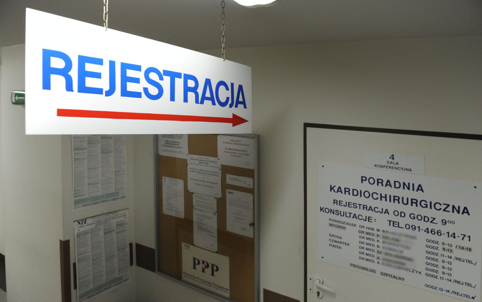 Dłuższy pilotaż centralnej e-rejestracji