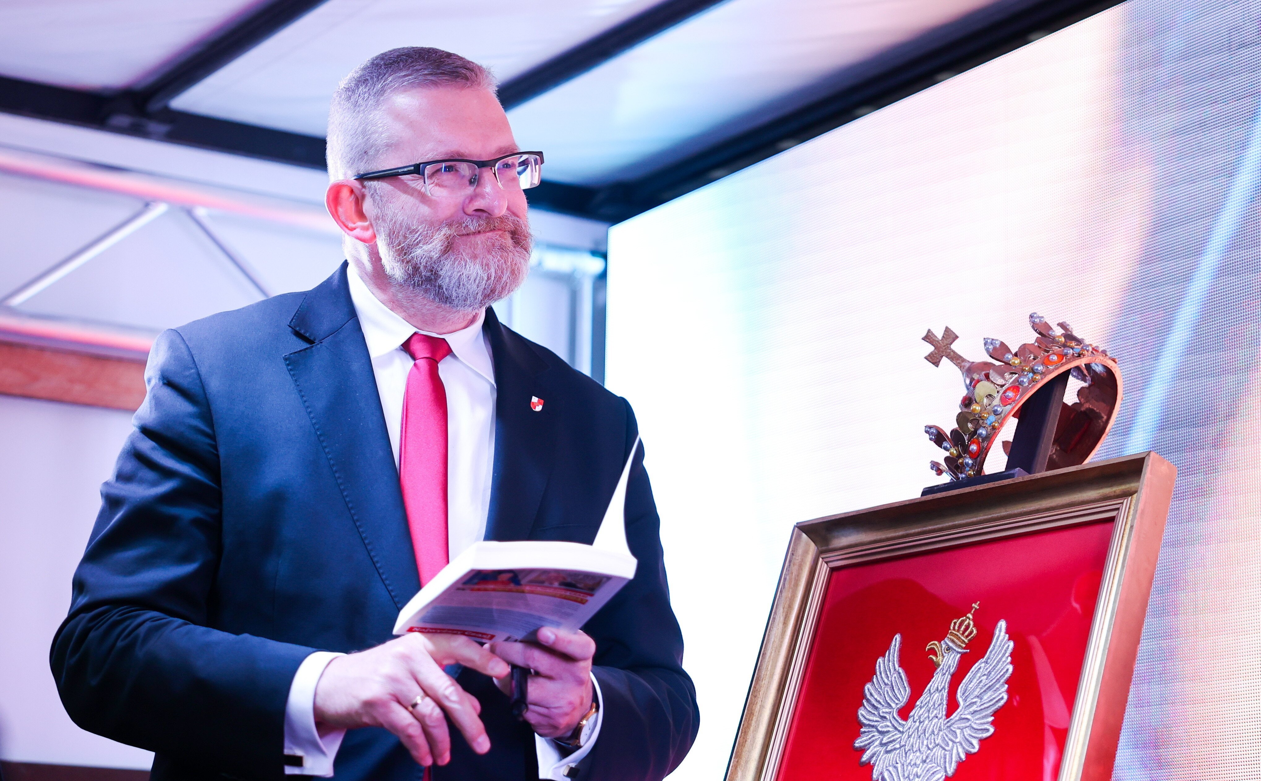 Śledztwo ws. słów Grzegorza Brauna. Znieważył prezydenta Andrzeja Dudę?