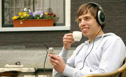 Osiem groszy za piosenki U2 i Wilków w Internecie