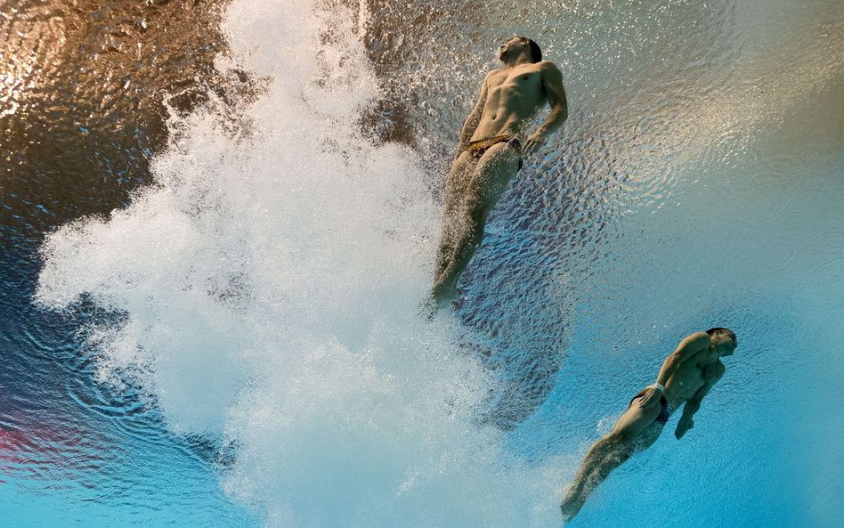 Ukraińscy nurkowie Oleksandr Gorshkovosov i Illya Kvasha w finale nurkowych Mistrzostw Świata FINA 2