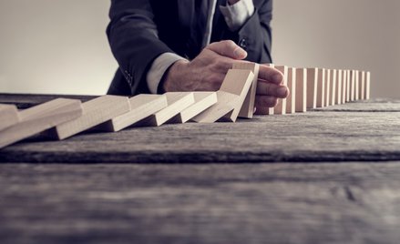 Doskonalenie strategii biznesowych w celu zminimalizowania wpływu inflacji