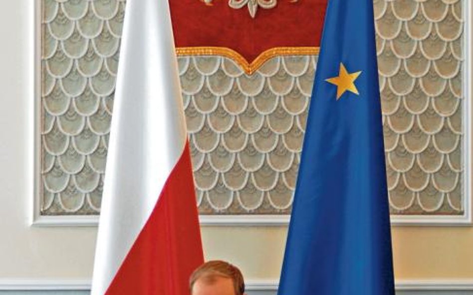 Premier Donald Tusk teraz nie wybierze szefa KNF.