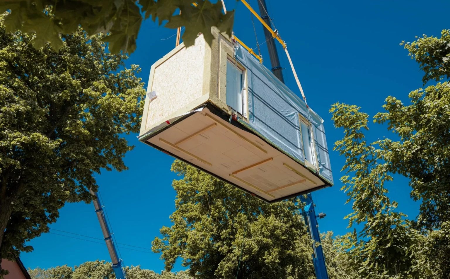 Ważą się losy pechowej fabryki drewnianych modułów Grupy Erbud