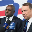 Minister spraw zagranicznych RP Radosław Sikorski (P) i minister spraw zagranicznych Wielkiej Brytan