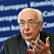 <Jacques de Larosiere kierował m.in. Europejskim Bankiem Odbudowy i Rozwoju, Międzynaro-dowym Fundus