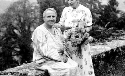 Gertruda Stein i Alicja B. Toklas na tarasie w Bilignin, 1936 r.