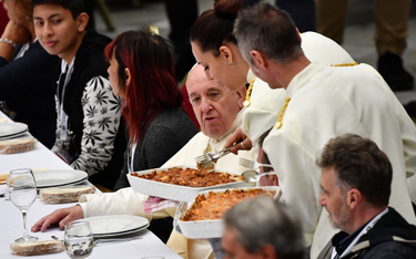 Papież Franciszek zaprosił na obiad 1500 potrzebujących