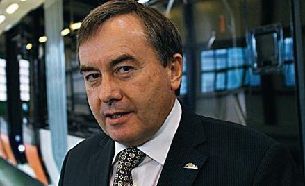 Krzysztof Olszewski zaczynał karierę zawodową w warsztatach samochodowyc