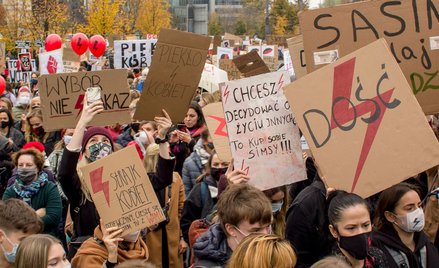 "Marsz na Warszawę". Protest w stolicy po orzeczeniu TK w sprawie aborcji