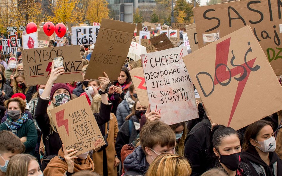 "Marsz na Warszawę". Protest w stolicy po orzeczeniu TK w sprawie aborcji