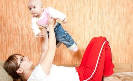 Podwyższenie zasiłku macierzyńskiego za część miesiąca - wyjaśnienia ZUS