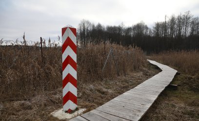 Pas graniczny między Polską a Białorusią w miejscowości Świsłoczany