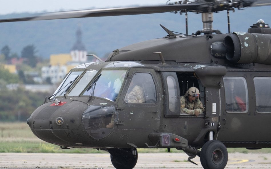 Kanada chciała kupić 16 śmigłowców Black Hawk