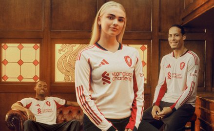 Adidas chwali się podpisaniem nowej umowy sponsorskiej z angielskim klubem piłkarskim FC Liverpool. 