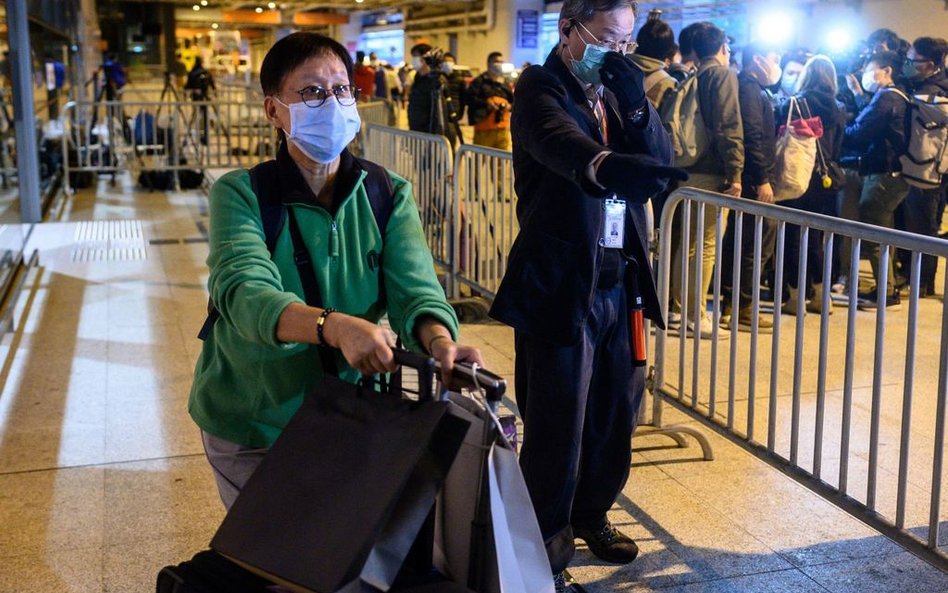 Hongkong: Policja poszukuje dwóch osób objętych kwarantanną