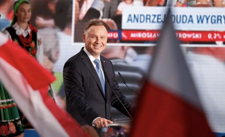 Polacy uważają, że Andrzej Duda lepiej sprawdzi się w czasach kryzysu