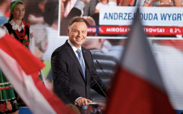 Polacy uważają, że Andrzej Duda lepiej sprawdzi się w czasach kryzysu