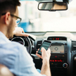 Skonfiskują prawo jazdy za używanie telefonu za kierownicą?
