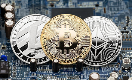 Leszek Kieliszewski: Bitcoin - działalność regulowana, ale niemile widziana