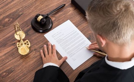 Wykładnia sądów wiąże inne od dnia jej podjęcia