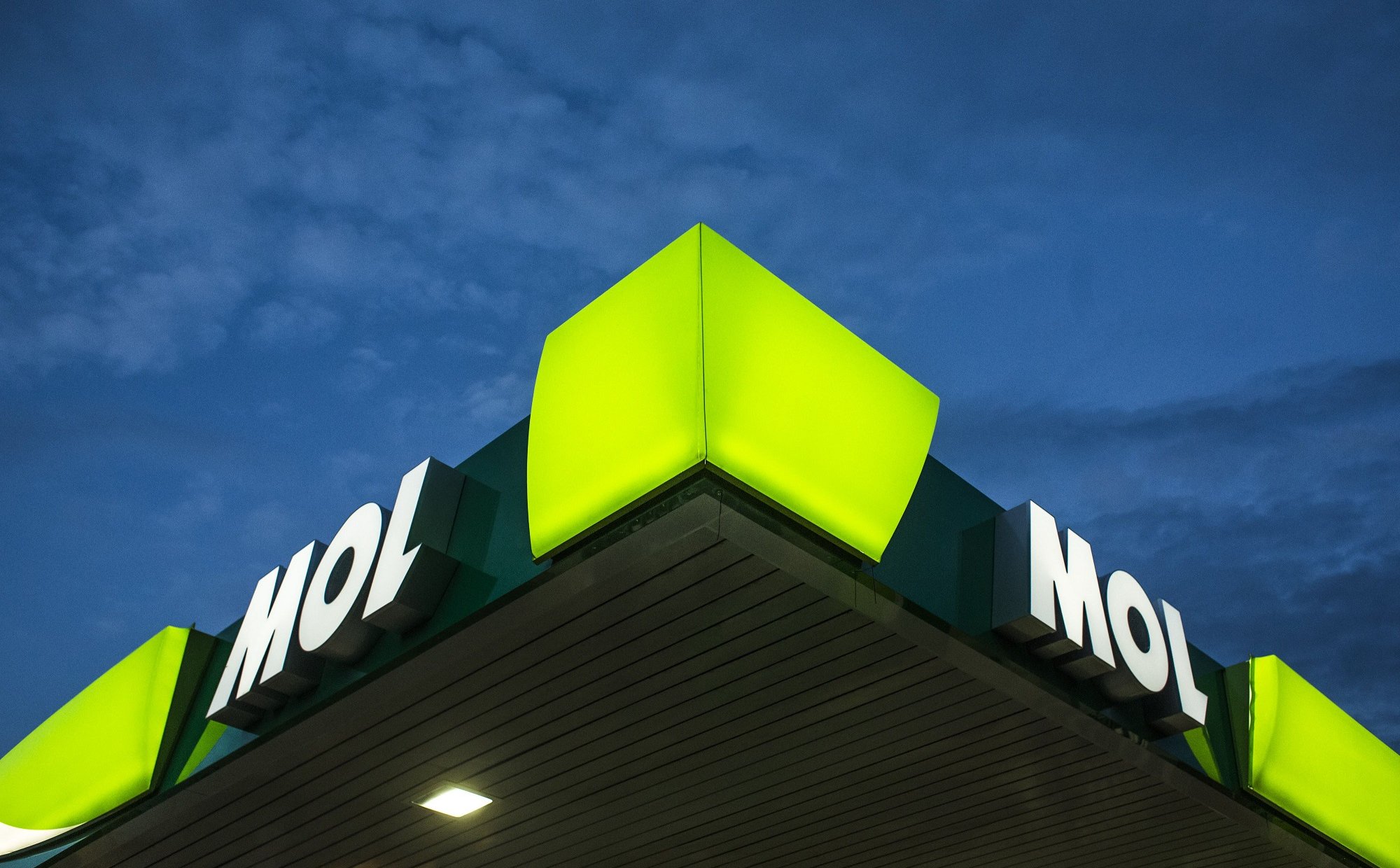 Rosnące w branży petrochemicznej koszty uderzają też w grupę MOL