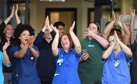 Niepełnosprawny dziewięciolatek pokonał maraton i zebrał 40 tys. funtów