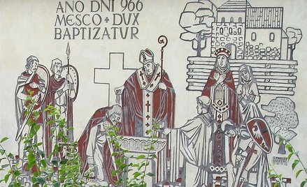 Mieszko bierze chrzest. Sgraffito na ścianie rezydencji biskupów pomocniczych położonej w pobliżu po