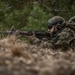 Polskie Siły Zbrojne liczą 215,9 tys. osób, ale raport nie wskazuje ilu jest rezerwistów, którzy mog