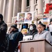 Przedstawiciele ruchu Black Lives Matter zorganizowali konferencję prasową przed gmachem sądu w Keno