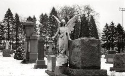 Nie można sprzedać czynnej nekropolii