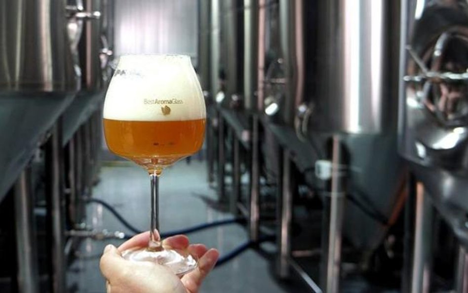 Warzelni i pubów robiących własne piwa wciąż przybywa. W tym roku może powstać nawet 40 browarów.