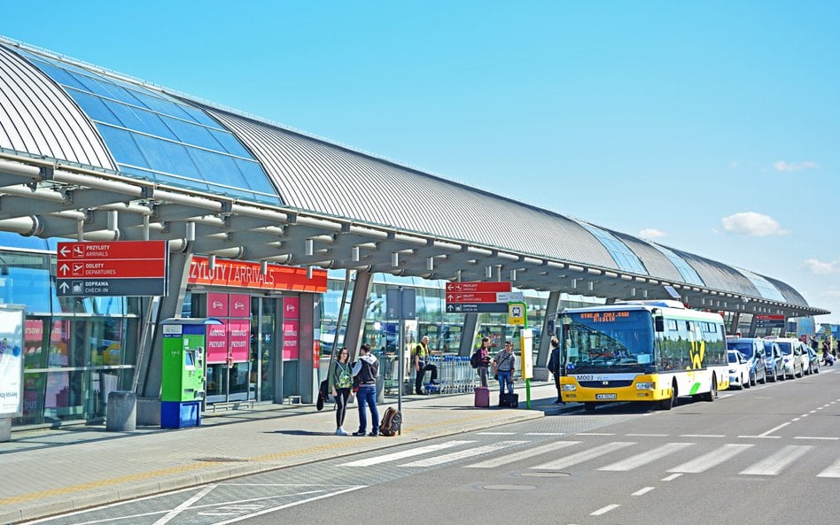 W październiku wojewoda mazowiecki podpisał decyzję lokalizacyjną na budowę linii kolejowej prowadzą