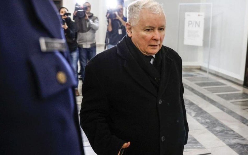 Nizinkiewicz: Przyspieszone wybory uratują PiS