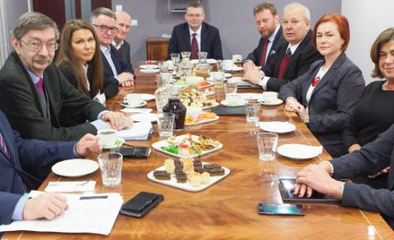 Uczestnicy od lewej: dr Wojciech Zawalski, dr Wojciech Matusewicz, dr Gabriela Sujkowska, prof. Jerz