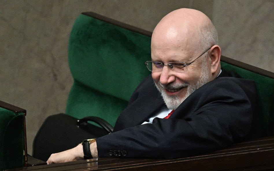Przewodniczący KRRiT Maciej Świrski na sali plenarnej Sejmu w Warszawie