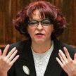 Elżbieta Kruk zablokowała w piątek mównicę sejmową i ostro starła się z marszałkiem Bronisławem Komo