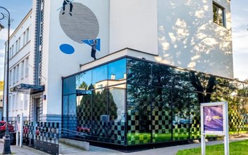 Na 1 września zaplanowano objęcie dyrektorstwa przez Justynę Sobczyk, reżyserkę i pedagog teatru, wr